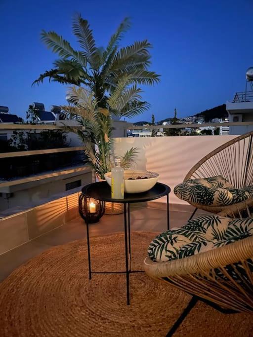 Cozy Apartment Opposite The Beach Atene Esterno foto